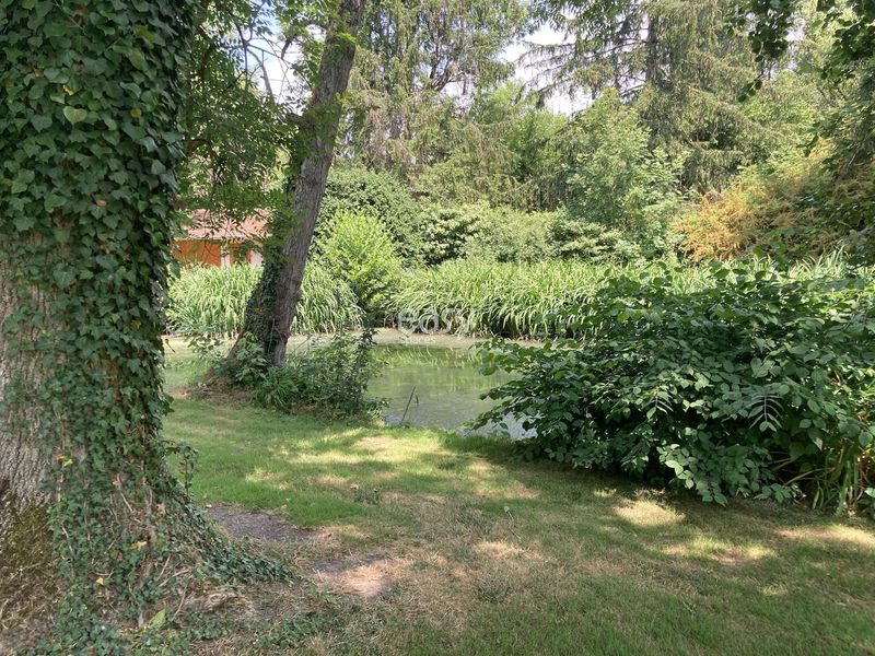 picturesque rural location for photo shoot near Paris in FRANCE