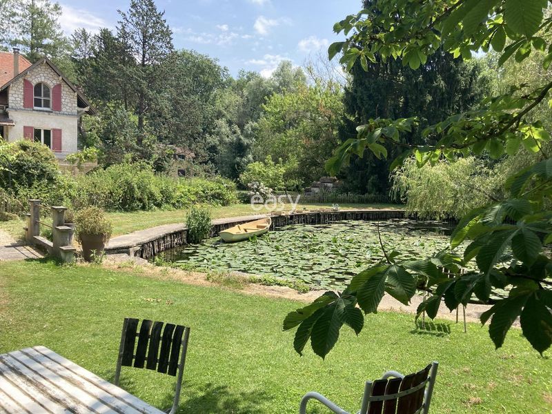Bucolic and picturesque setting for a photo shoot in beautiful Paris, France