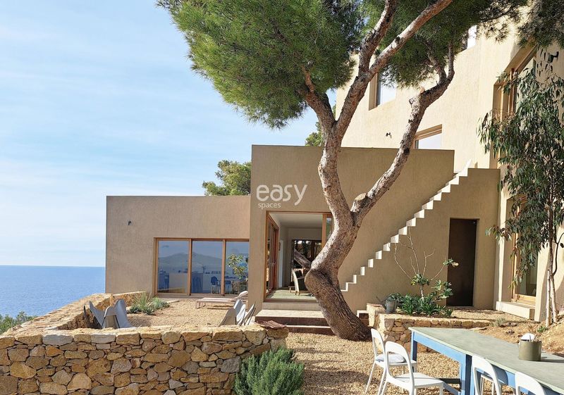 Contemporary villa with a stunning sea view perfectly suited for professional photo shoots in FRANCE