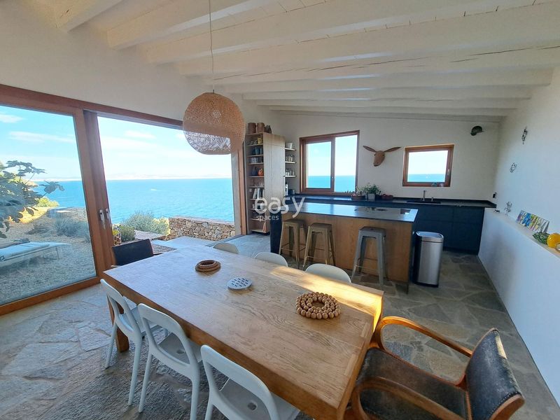 Shooting location with a sea view overlooking the beautiful coastline of FRANCE