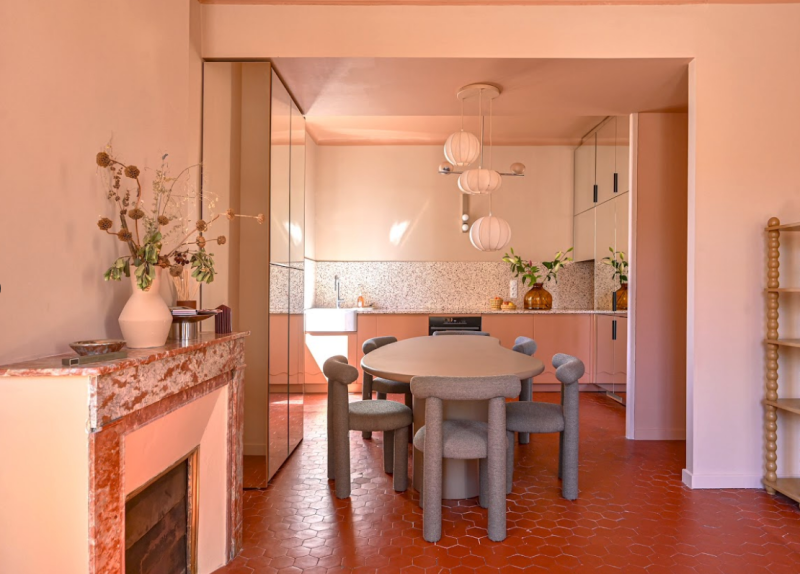 Rent an apartment in the center of Marseille for a photoshoot