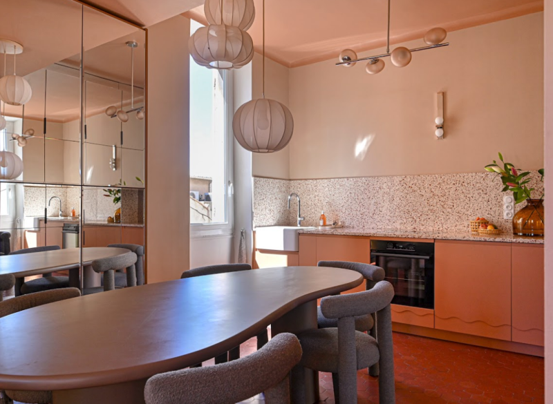 Rent an apartment in the center of Marseille for an event