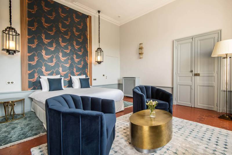 Location for professional photo production sessions in the southeastern region of France