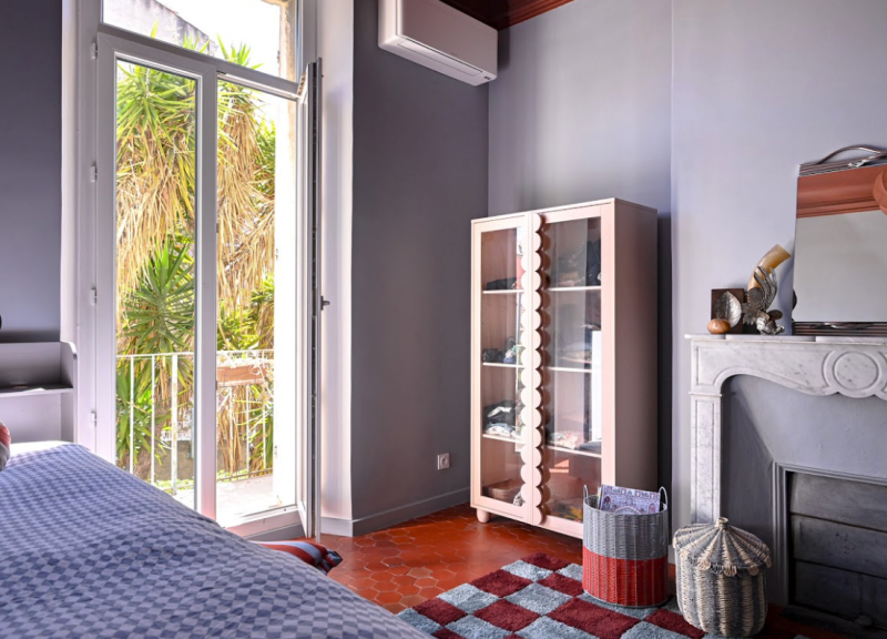 Apartment for rent for showroom in Marseille