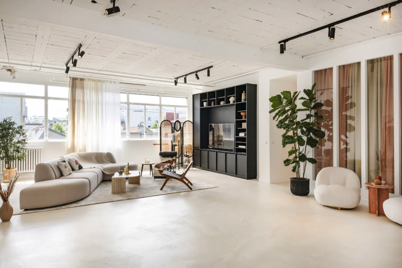 Loft available for rent in Paris, France, perfect for professional photo and video shootings