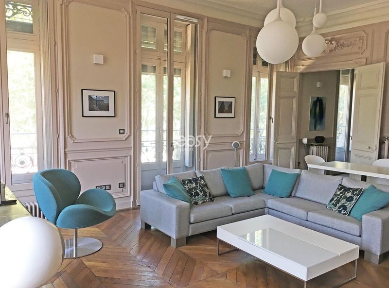 location mapping and precise identification in the city of Lyon, France