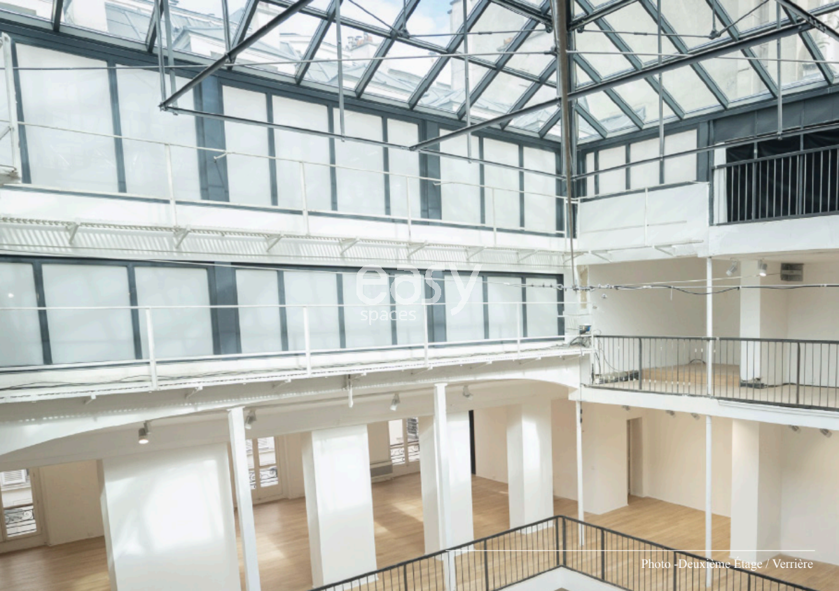 rent a gallery space for a professional showroom event in Paris, FRANCE