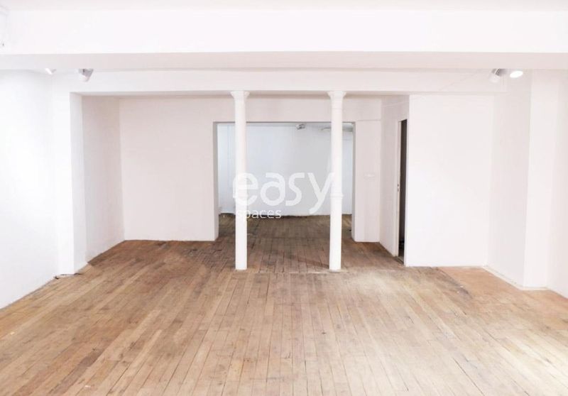 location scouting agency specialized in identifying and finding places throughout the city of Paris