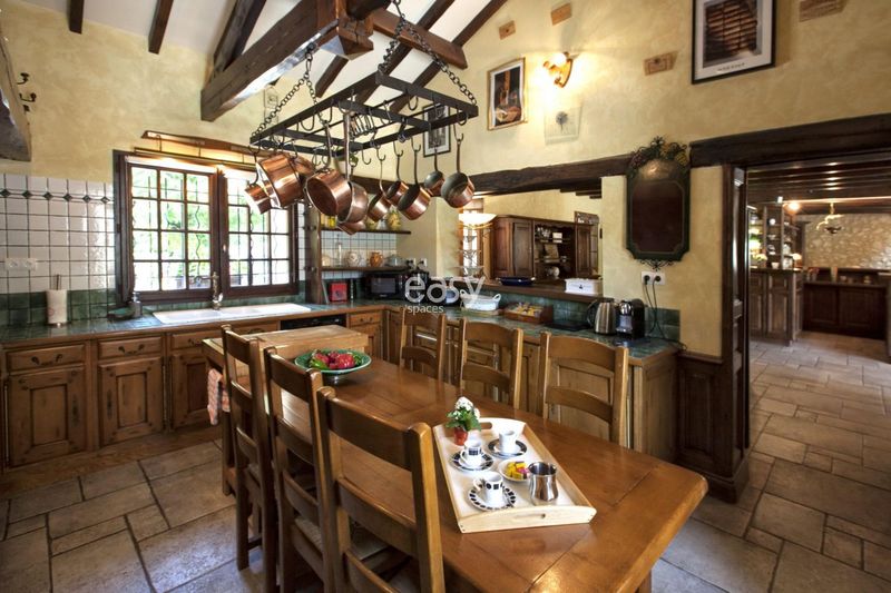 Renting a House in Bordeaux, France, Specifically for Filming or a Movie Shoot