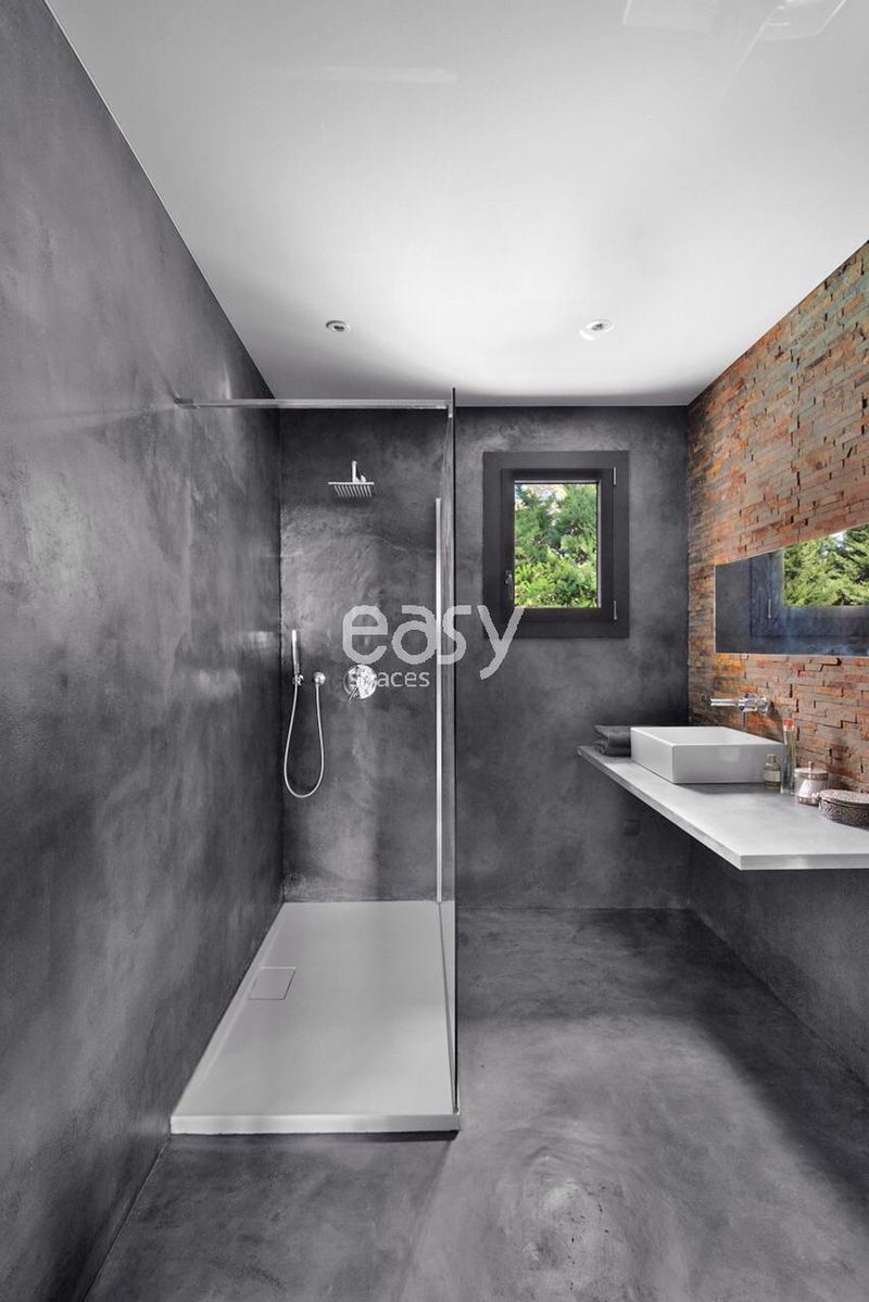 photo shoot session taking place in the beautiful region of Provence in southern France