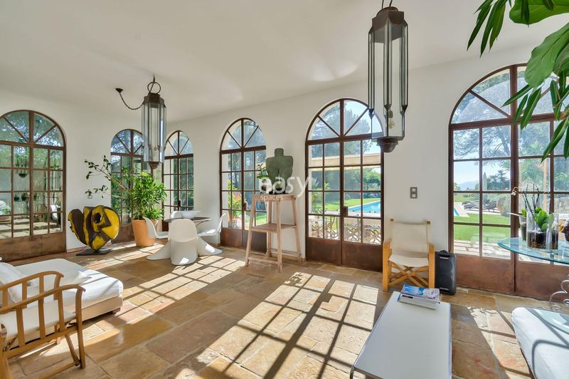 Artist's studio available for rent to hold photo shoots in Saint Tropez