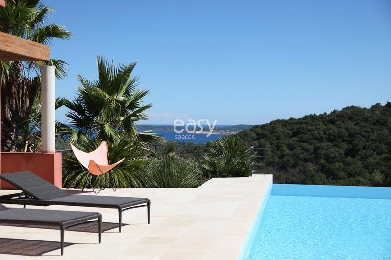rent a contemporary house with a magnificent sea view perfect for a photo shoot