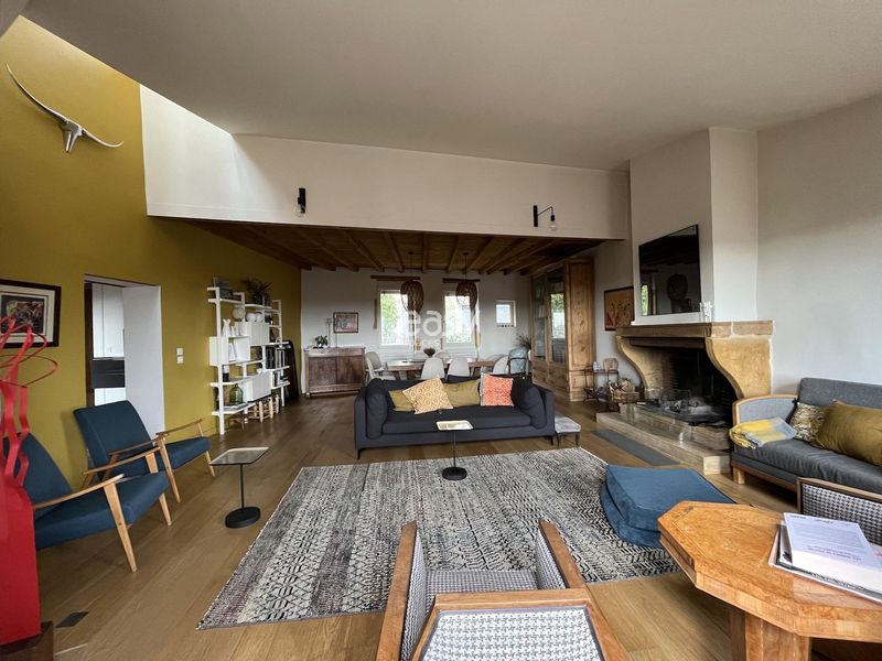 find a location scouting agency specialized in film production in FRANCE