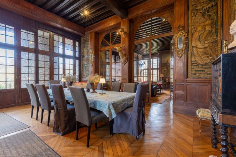 Rent an unusual setting for filming in Paris