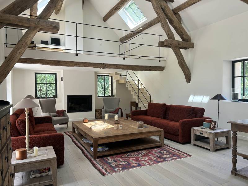 Country house available for rent in France for professional photo shoots near Paris