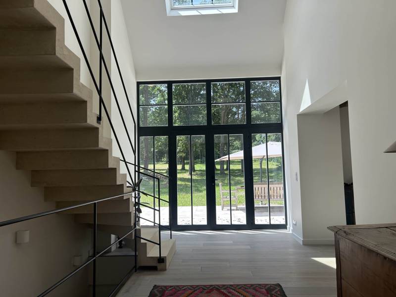 Rental of an unusual and unique location for photo shoots in Paris, FRANCE