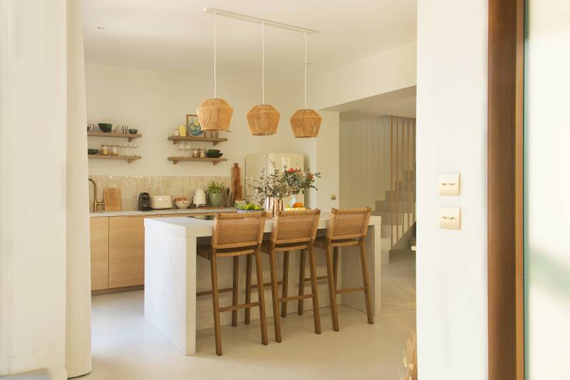 Renting Your House for Filming Purposes in Paris, France, and How to Do It