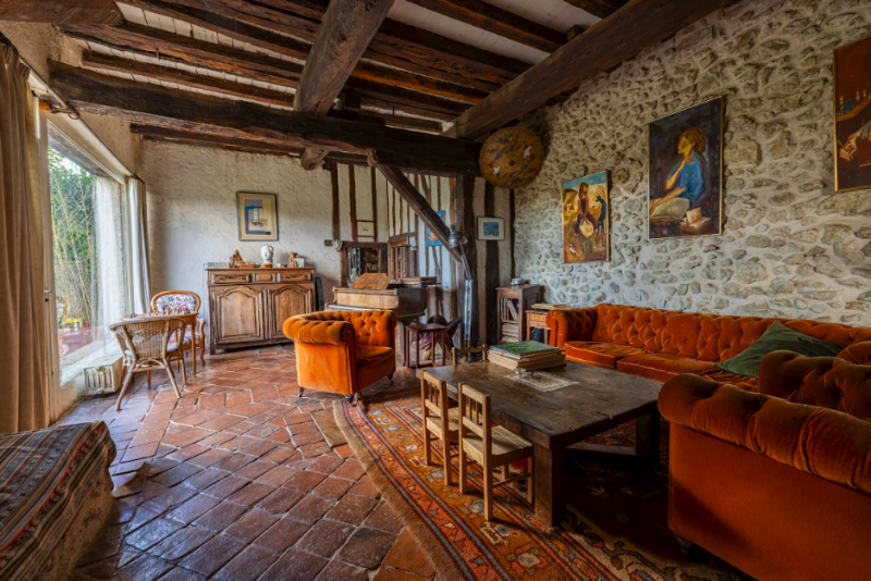 rent a beautiful house for a photoshoot in Occitanie
