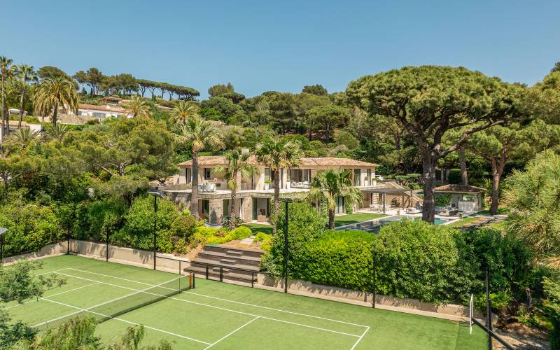 renting a modern villa for film shooting on the French Riviera in FRANCE, an ideal location for professional audiovisual productions