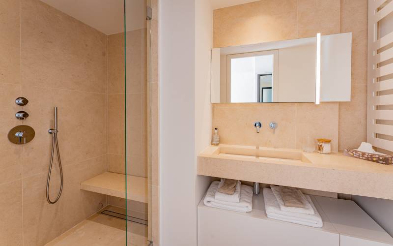 Tennis court available for rent specifically designed for professional photo shoots in the beautiful area of Saint-Tropez, FRANCE