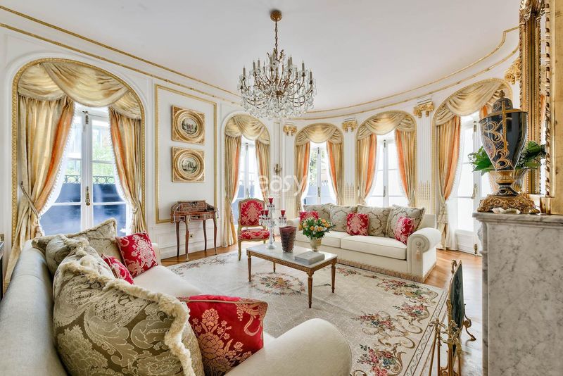 Parisian apartment available for rent in FRANCE ideally suited for professional photo shoots and creative filming projects