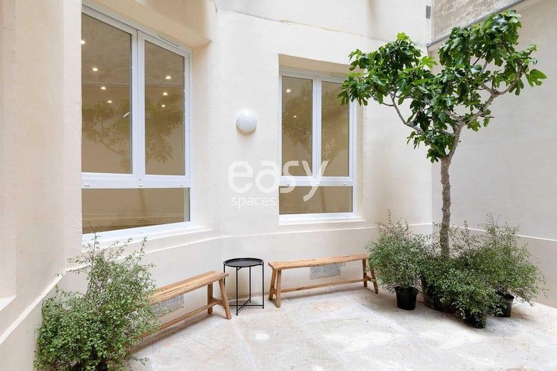 Event venue with courtyard located in the heart of Paris, FRANCE