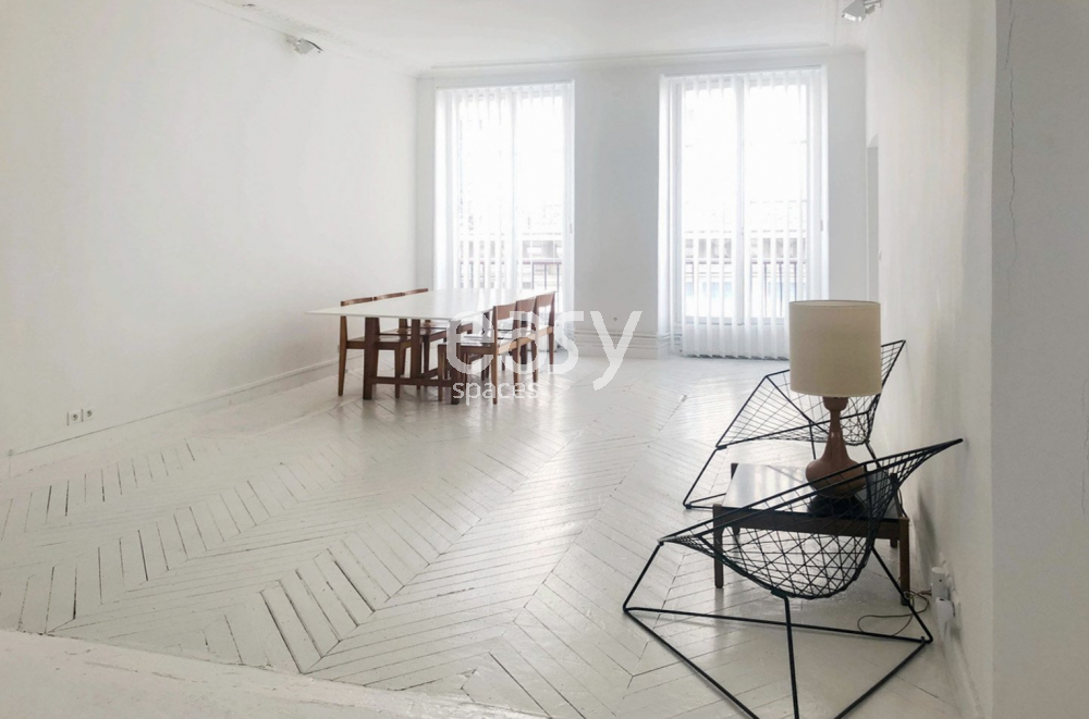 location of the pop-up store in the city of Paris, FRANCE