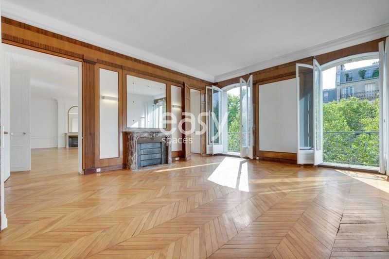 Haussmannian-style apartment ideally suited for hosting prestigious events in Paris, FRANCE