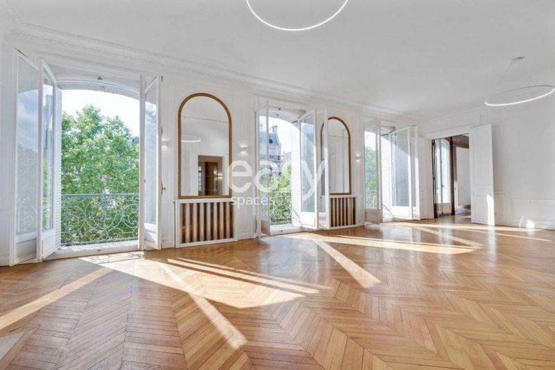 Haussmann-style apartment available for rent for filming purposes in Paris, FRANCE