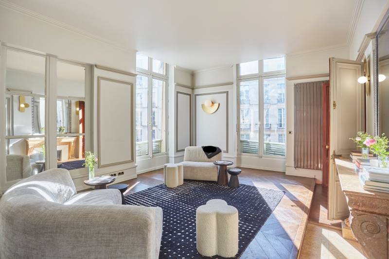 Renting a Haussmannian-style apartment for a professional photoshoot in Paris, FRANCE