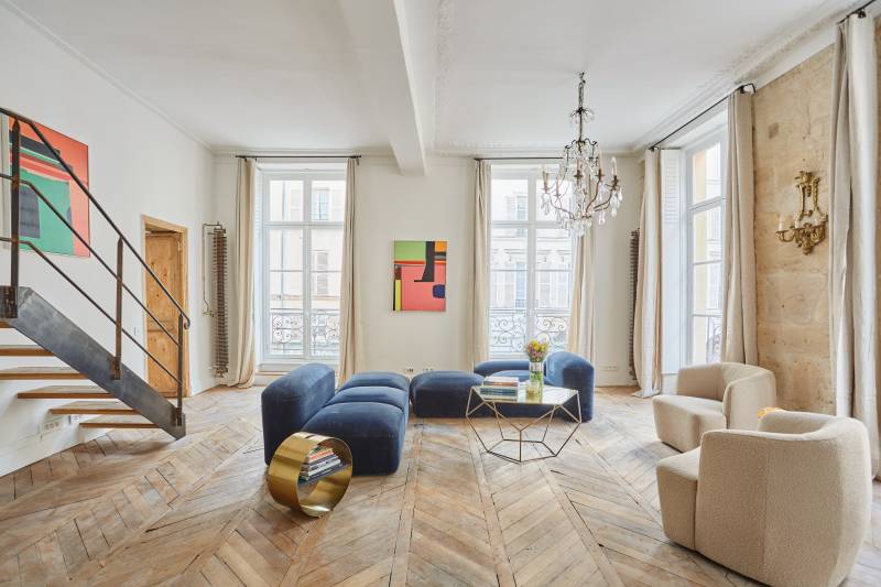 Haussmann-style apartment available for rent in Paris for professional photoshooter rental purposes