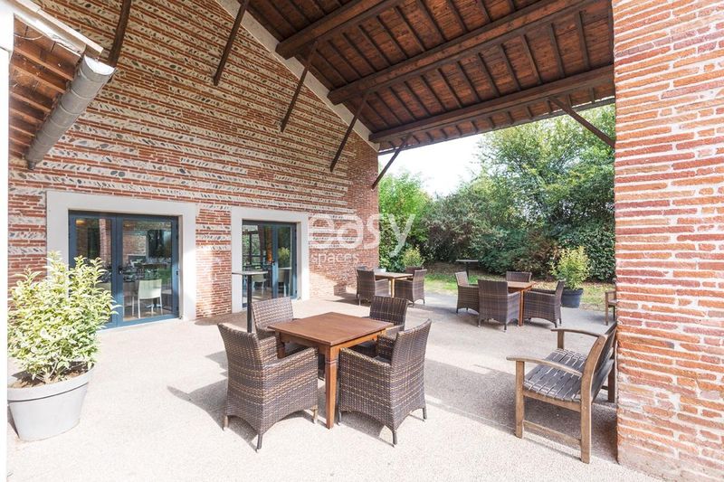 suggest a suitable and ideal event venue location in Toulouse