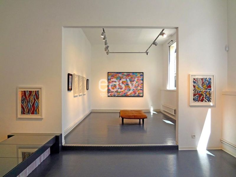 Decorative Background and Setting Specifically Designed for Professional Photo Shoots in Lille