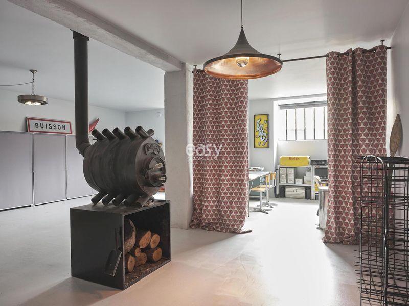 Industrial site located in the southern region of France suitable for filming purposes