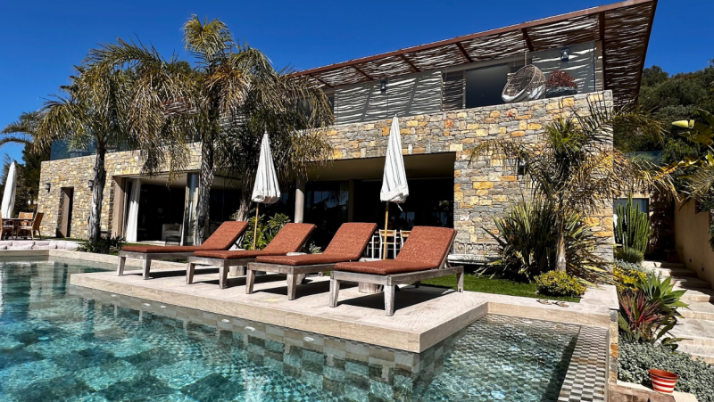 Contemporary house for photo shoot 83