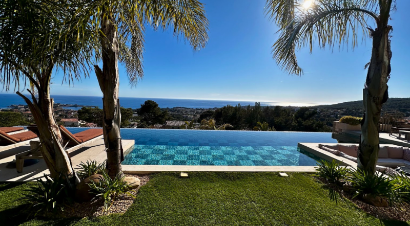 Contemporary house for rent for photo shoots in Bandol