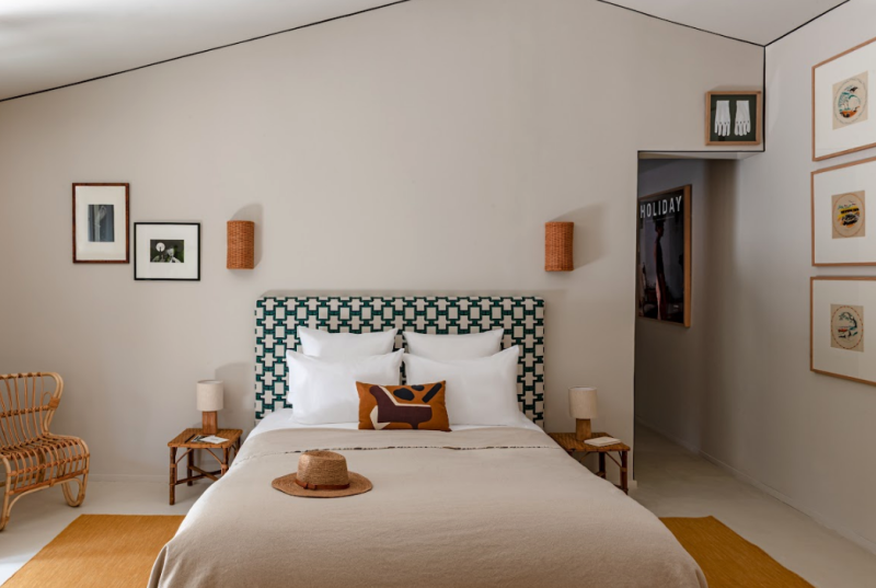 House available for rent in FRANCE for professional and creative photo shoot sessions