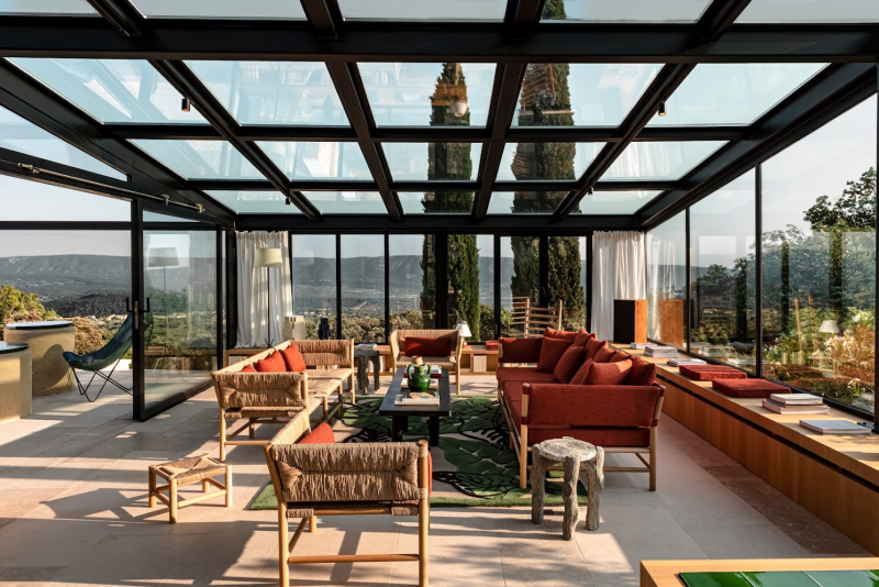 rent a professional photography shooting location in the beautiful region of Provence FRANCE