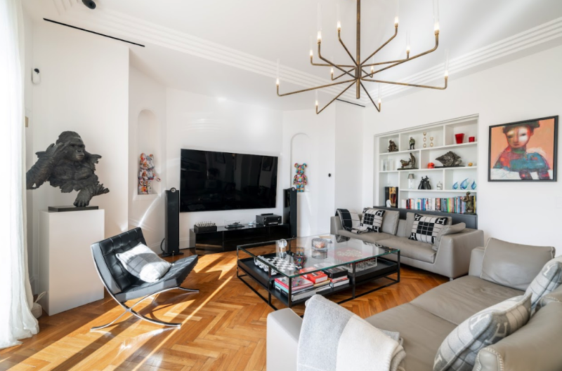 Rent a villa with sea view for filming in Cannes