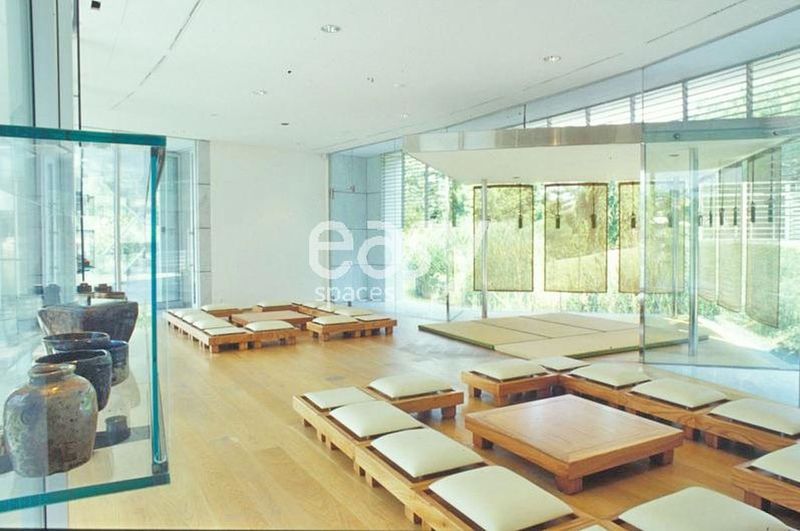 rent a modern contemporary setting specifically designed for film shooting and photo sessions in the Provence-Alpes-Côte d'Azur region