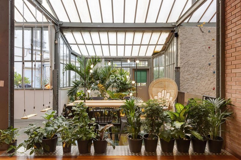 Event space rental services available in the vibrant city of Paris