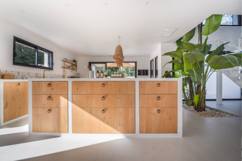 Modern house for rent for photo and film shoots in Arcachon Bay