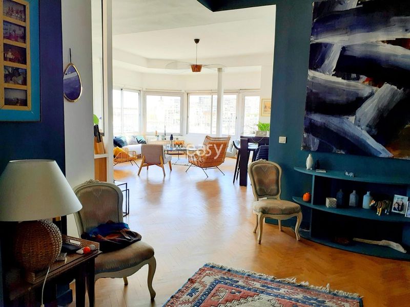 apartment available for rent near the old port of Marseille especially for filming purposes