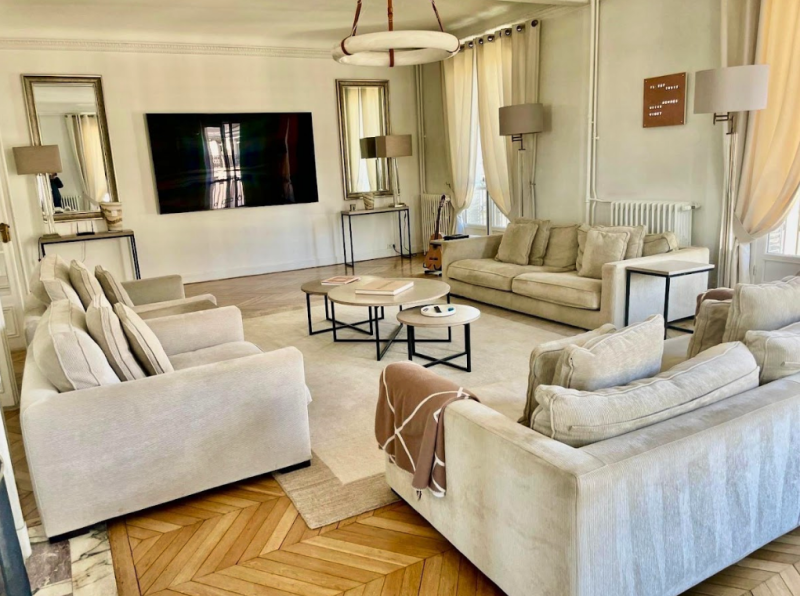 Parisian apartment for rent for photo shoots in the center of Paris