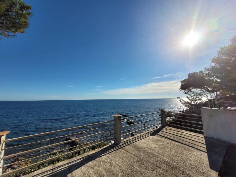 Sea view filming location in FRANCE with picturesque coastal scenery