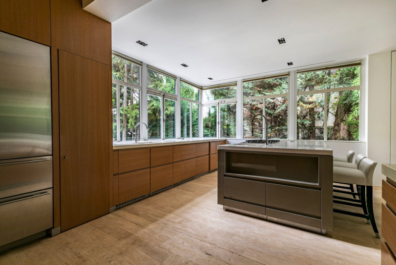 Exclusive and Luxurious Venue Perfectly Suited for High-End Event Hosting in Paris, France