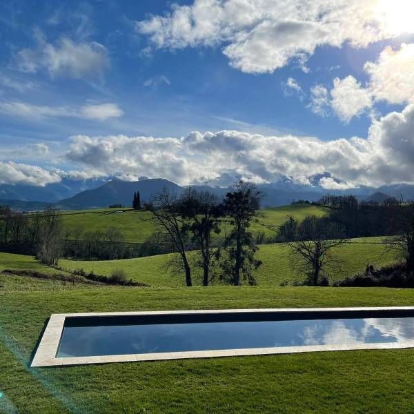 filming location set right in the middle of pristine natural surroundings in FRANCE