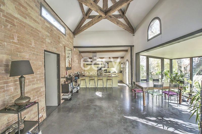 Unusual and extraordinary location highly recommended for taking exceptional photographic shots