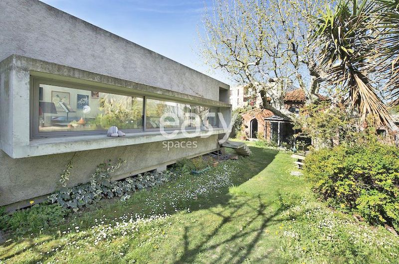 agency specializing in locations for film and television shooting