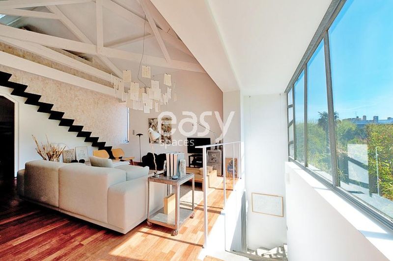 apartment available for rent for advertising purposes and promotional campaigns